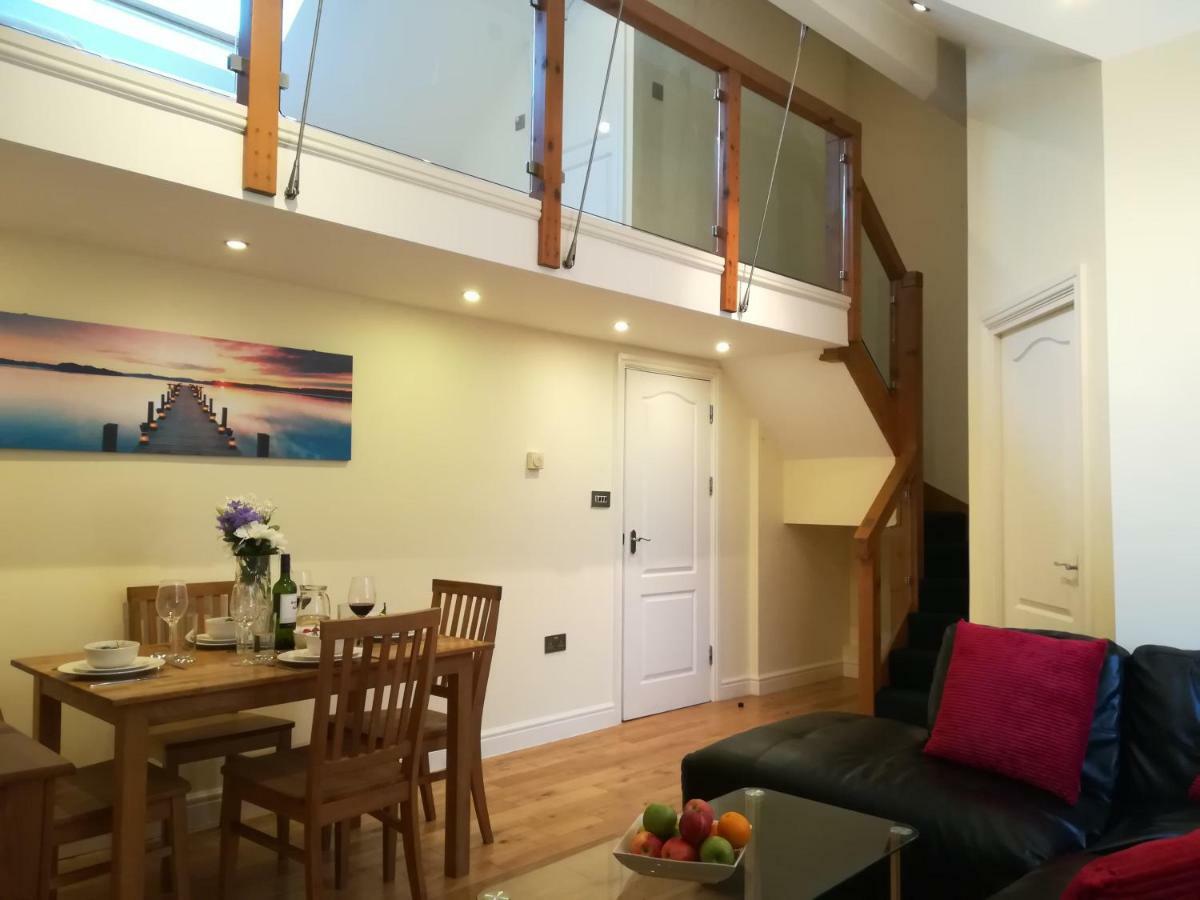 Modern, 2 Bedroom Apartment With Sofa Bed, Uplands, スウォンジー エクステリア 写真